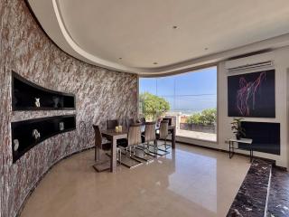 Villa Miraluna ,Jacuzzi Retreat - 5