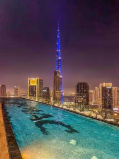 CH Burj Khalifa View Pool 1BR Paramount Escape - 0
