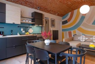 Secret Family Escape - Cozy Arched Flat - 8