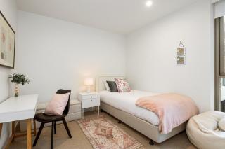 Geelong Central Apartment with Short & Long Stays - 5