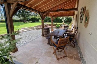 3 Bed Cottage Sleeps 6 - Enclosed Patio -Fireplace - 3