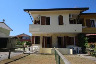 Relax in our flat with garden in Rosolina - 1