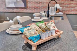 New Bright Modern Townhome with Rooftop & Garage - 1