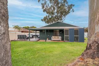 Chrissie's Cottage - 1