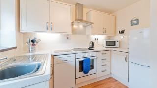 Blackberry - Pool, Dog-Friendly Garden & Beaches - 9