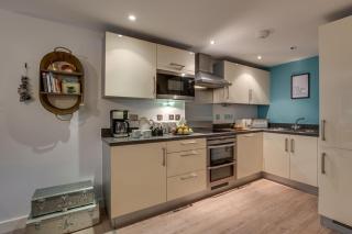 Pobbles Place - 5