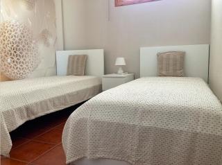 Golden Sunny View Apartment - 4