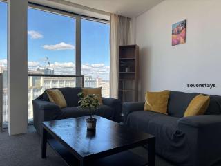 City Skyline Stay in Iconic Rotunda, 2Bedroom 2Bathroom Apartment - 4