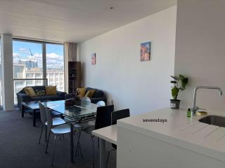 City Skyline Stay in Iconic Rotunda, 2Bedroom 2Bathroom Apartment - 7