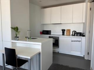 City Skyline Stay in Iconic Rotunda, 2Bedroom 2Bathroom Apartment - 2