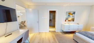 SkyRise Apartment with Stunning Sea View on 89 Floor - 4