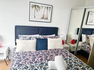 Urban Heaven with free parking - 7