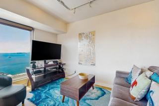 Newmark Bayview Luxury Suite - 5