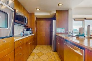 Newmark Bayview Luxury Suite - 3