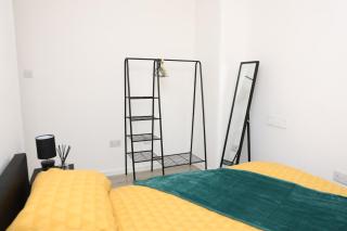 Becontree Retreat - 2BR Near Station - 4