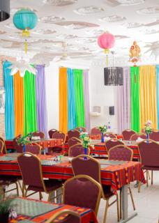 Royal Lee's Hotel - 7