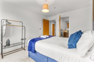 Modern 2BR Urban Nest In Salford, Manchester for 4 - 6