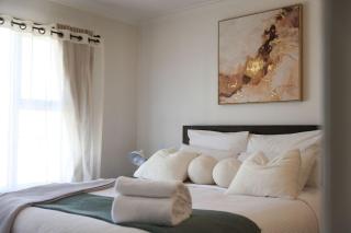 Charming home on Percy - 5