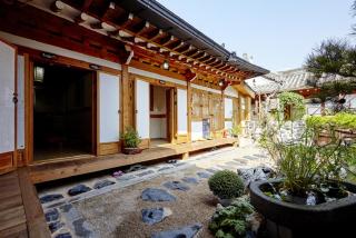 Happiness Full Hanok Guesthouse - Jeonju - 4