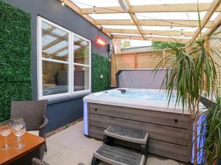 Hambleton House Castle Donington - 9