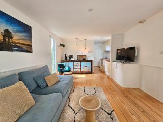 Chalet Kieftveen with hot tub for four Person - 8