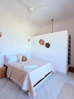 Chic & Comfy Getaway - 5