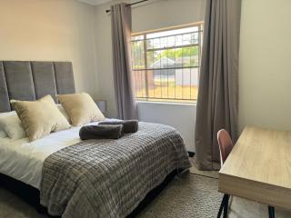 Accommodation in Lynwood Pretoria East for larger groups and Families - 3