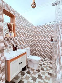 Chic & Comfy Getaway - 2