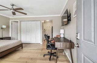 Studio retreat by the river - 4