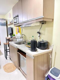 Sea View Studio Unit in Horizons 101 - 9