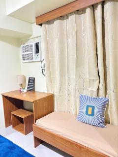 Sea View Studio Unit in Horizons 101 - 2