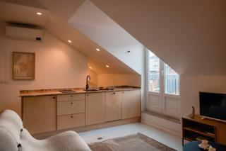 The Downtown Terrace - Fabulous Views, Romantic Penthouse, 6th-floor no lift - 4