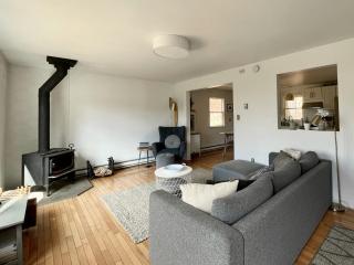 Overlook Cabin Lake Getaway Catskill Views - 9