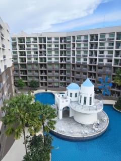 Apartment in Pattaya beach , chon buri - 0