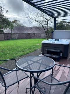 Glamping Pod with Hot Tub in Orchard - 6