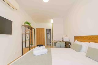 Deluxe XII - Ferga Suites - 5