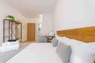 Deluxe XII - Ferga Suites - 4