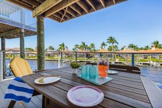Luxury Waterfront Escape with Multi-Level Views & Gulf Access - The Sand Dollar - 6