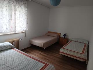 Acogedora habitación privada en piso familiar con baño compartido - 3