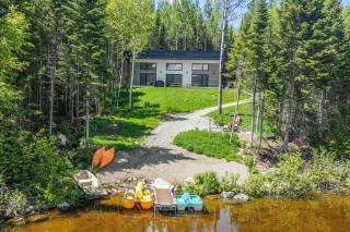 Chalet à louer au bord d'un lac avec spa - 1