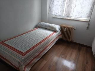 Acogedora habitación privada en piso familiar con baño compartido - 4