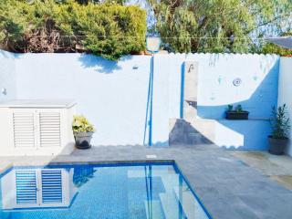 Casa Robles, casa con piscina y barbacoa - 1