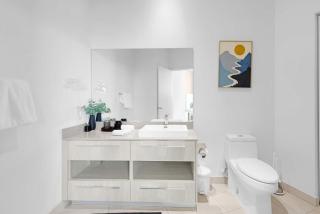 2BR Ocean View Balcony & Pool - 2