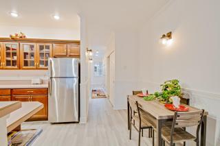 The Charleston at the Judith Ann Inn - 6