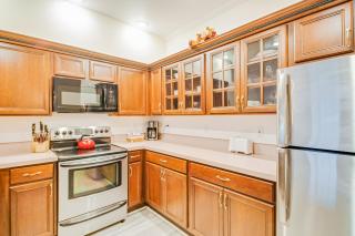 The Charleston at the Judith Ann Inn - 2