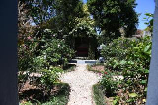 Jinaguesthouse and design - 9