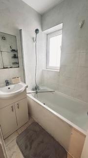 Bright 2 bed flat in Islington - 6