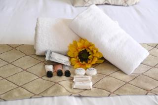 Jinaguesthouse and design - 2