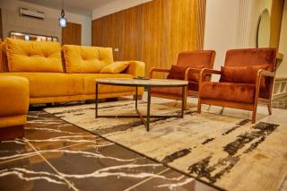 Luxury 2 BEDROOM APARTMENT - 0