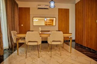 Luxury 2 BEDROOM APARTMENT - 7